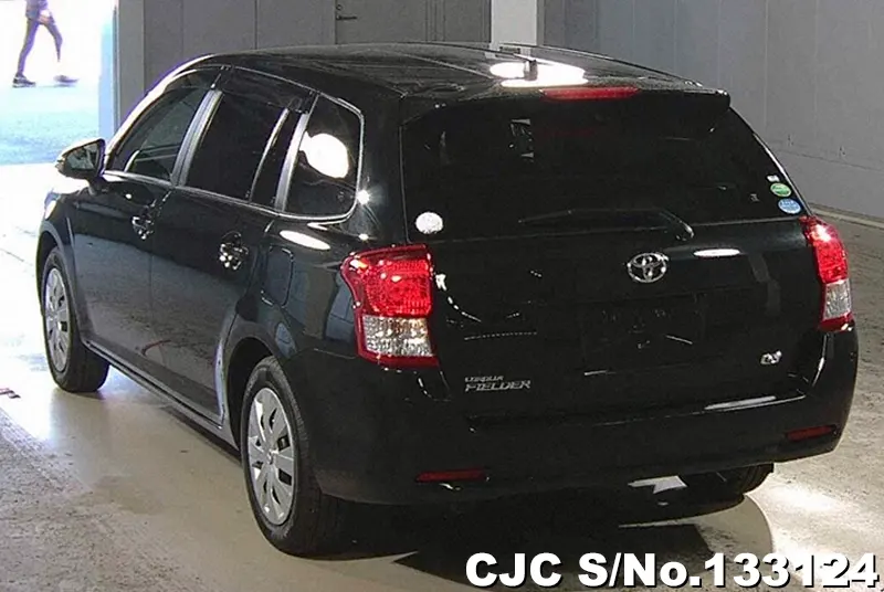 Toyota Corolla Fielder in Black for Sale Image 1