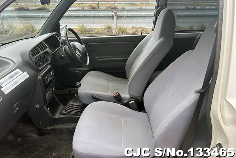 Daihatsu Move in White for Sale Image 10