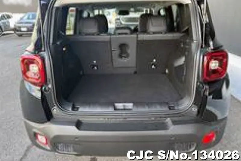 Jeep RENEGADE in Black for Sale Image 6