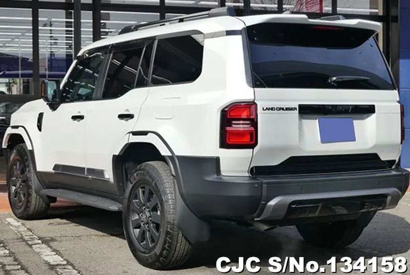 Toyota Land Cruiser 250 in Pearl for Sale Image 1