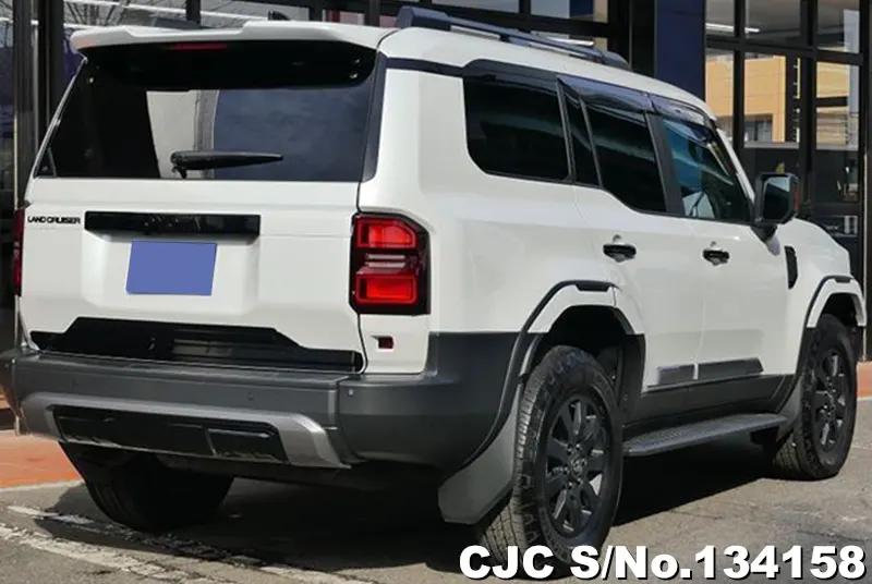 Toyota Land Cruiser 250 in Pearl for Sale Image 2