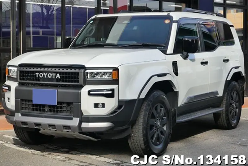 Toyota Land Cruiser 250 in Pearl for Sale Image 3