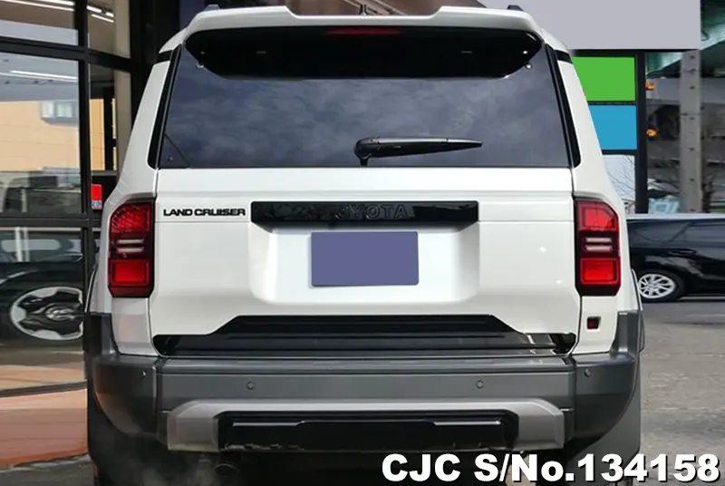 Toyota Land Cruiser 250 in Pearl for Sale Image 5