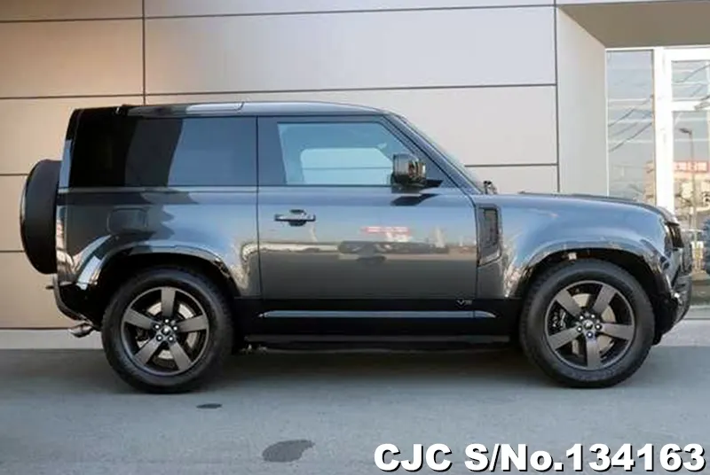 Land Rover Defender in Gray for Sale Image 4