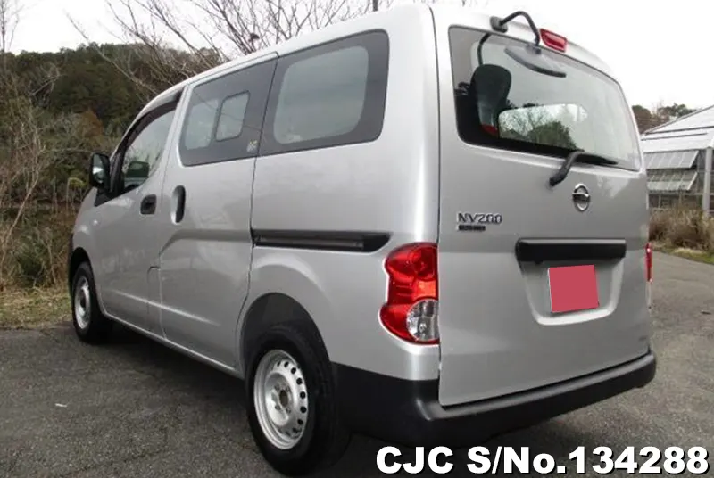 Nissan NV200 in Silver for Sale Image 1