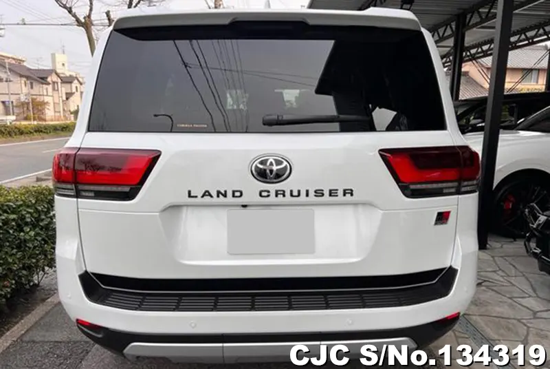 Toyota Land Cruiser in Pearl for Sale Image 5