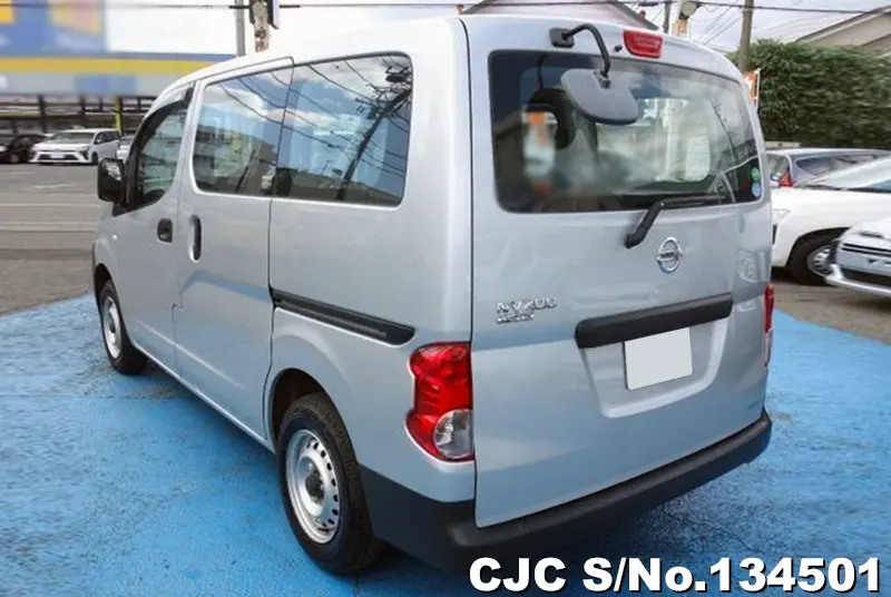Nissan NV200 in Silver for Sale Image 1