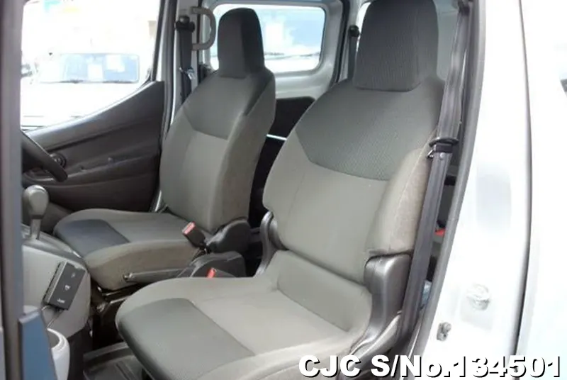 Nissan NV200 in Silver for Sale Image 7