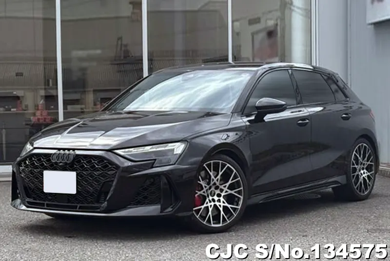 Audi / RS3 2025