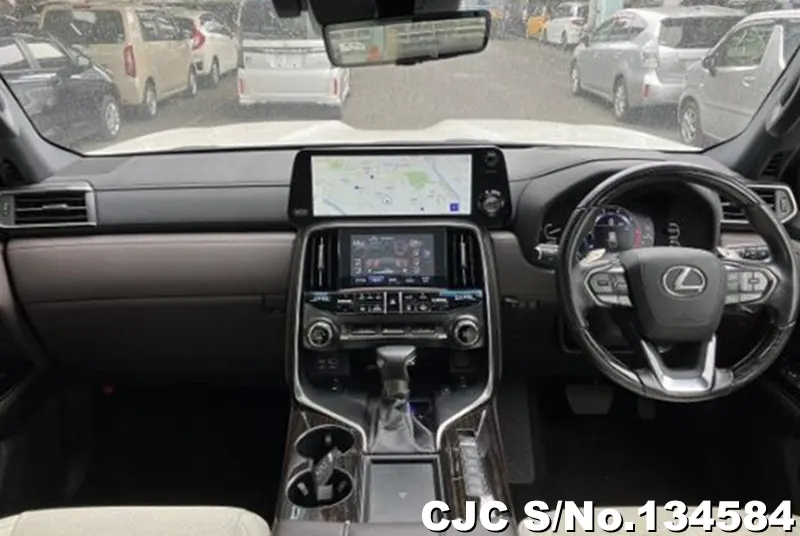 Lexus LX 600 in Pearl for Sale Image 3
