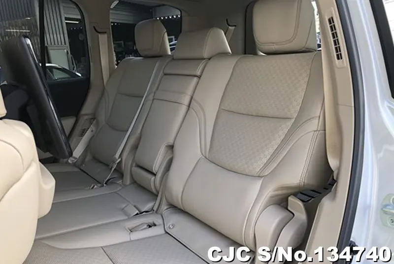 Toyota Land Cruiser in Pearl for Sale Image 10