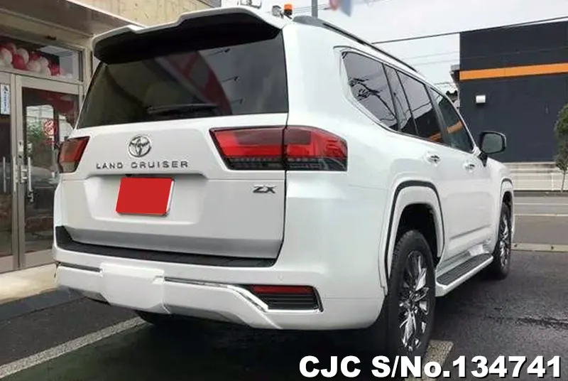 Toyota Land Cruiser in Pearl for Sale Image 1