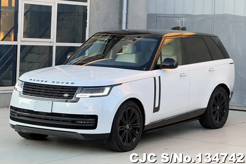 Land Rover Range Rover in White for Sale Image 3