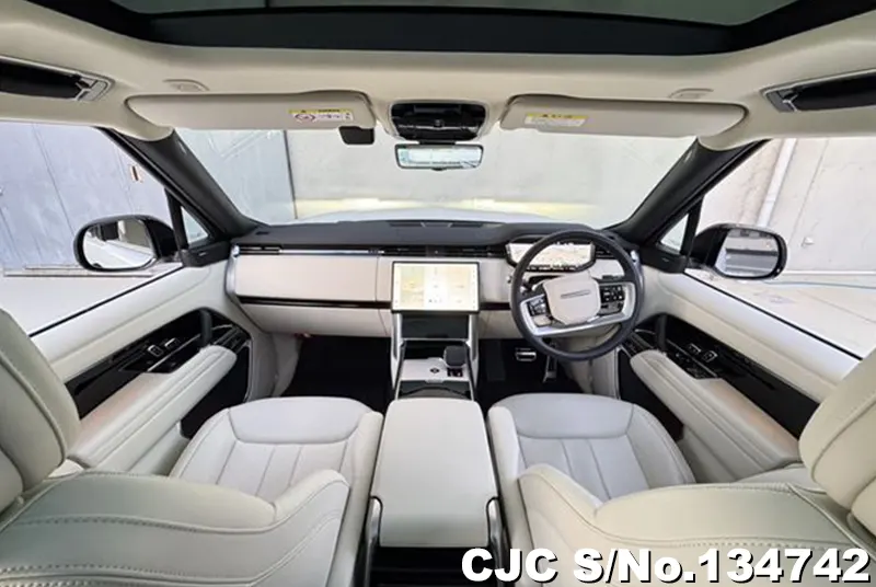 Land Rover Range Rover in White for Sale Image 8