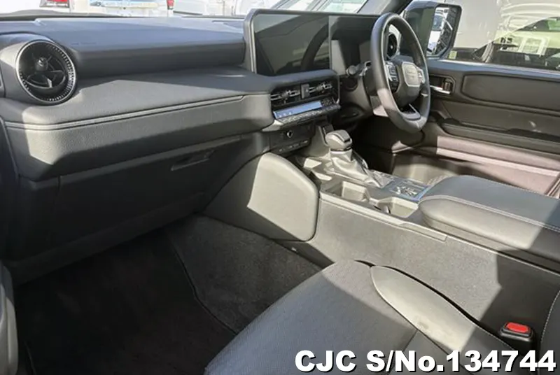 Toyota Land Cruiser 250 in Gray for Sale Image 6