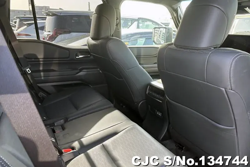 Toyota Land Cruiser 250 in Gray for Sale Image 7