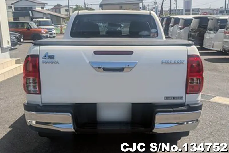 Toyota Hilux in White for Sale Image 5