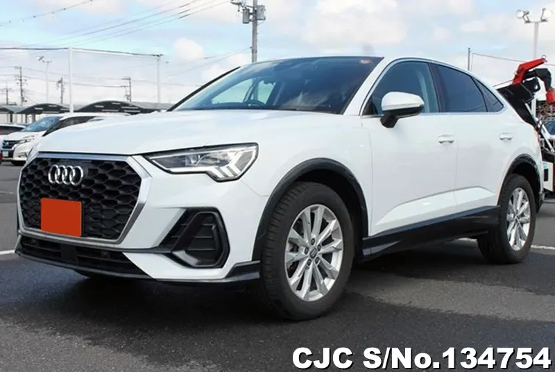 Audi Q3 in White for Sale Image 3