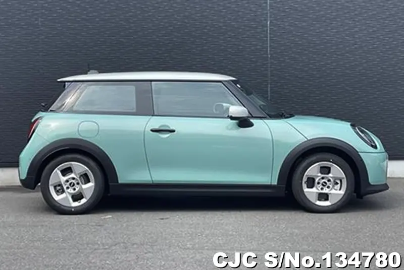 BMW Mini Cooper in Green for Sale Image 6