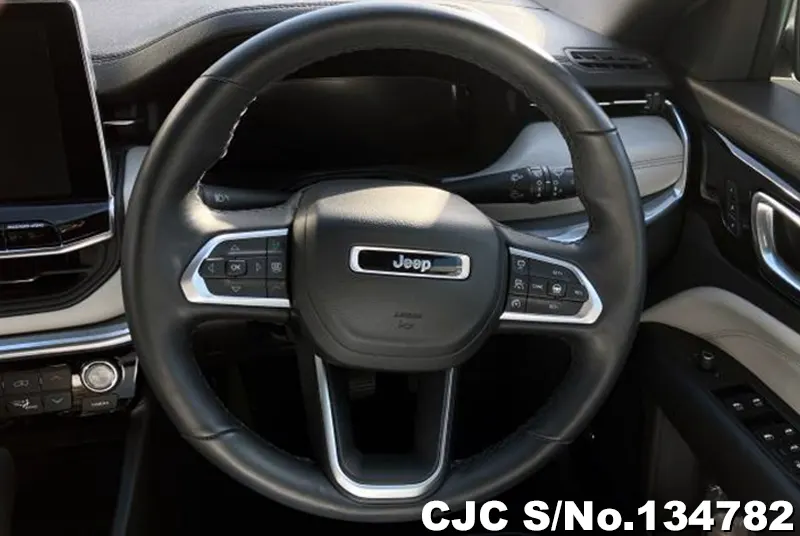 Chrysler Jeep Compass in White for Sale Image 11
