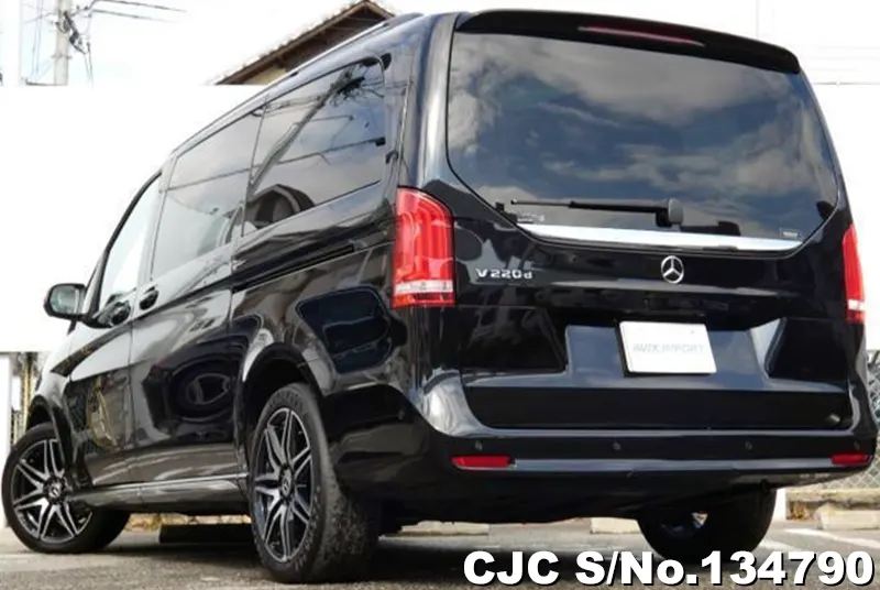 Mercedes Benz V Class in Black for Sale Image 1