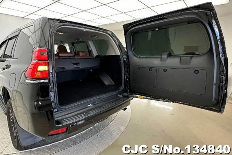 Toyota Land Cruiser Prado in Black for Sale Image 8