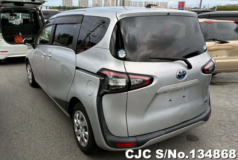 Toyota Sienta in Silver for Sale Image 1