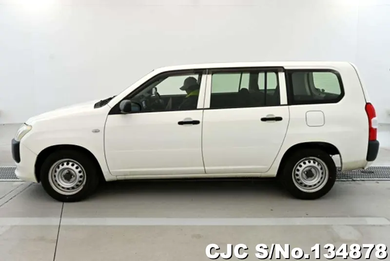 Toyota Probox in White for Sale Image 7