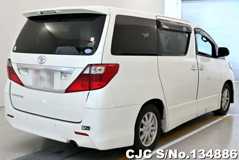 Toyota Alphard in White for Sale Image 2