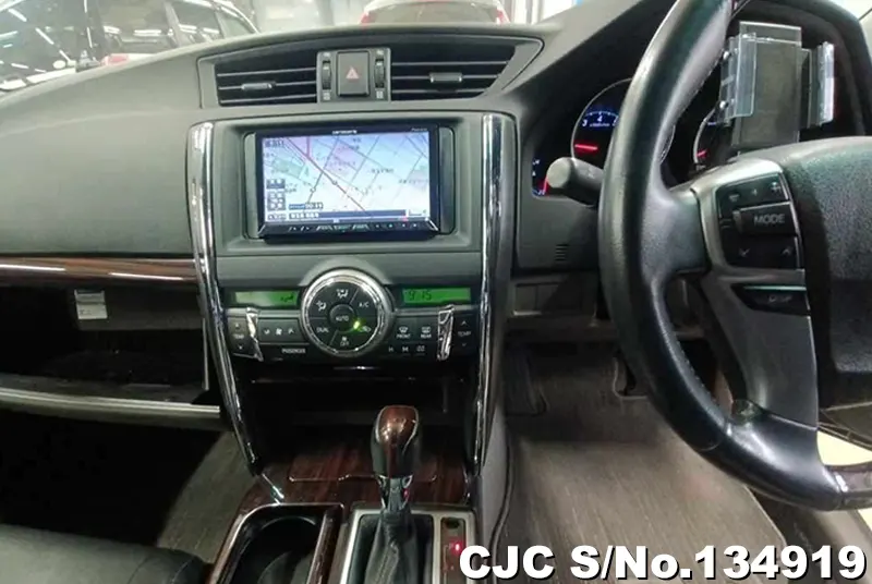 Toyota Mark X in Black for Sale Image 8