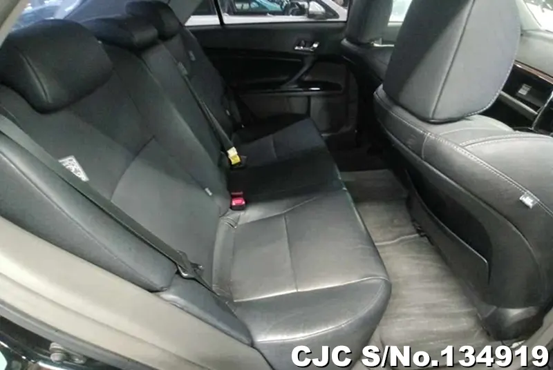 Toyota Mark X in Black for Sale Image 10