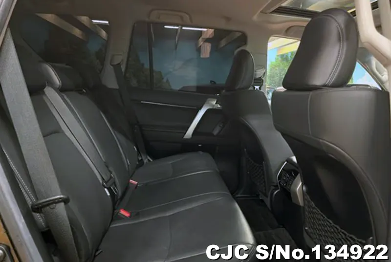 Toyota Land Cruiser Prado in Black for Sale Image 7