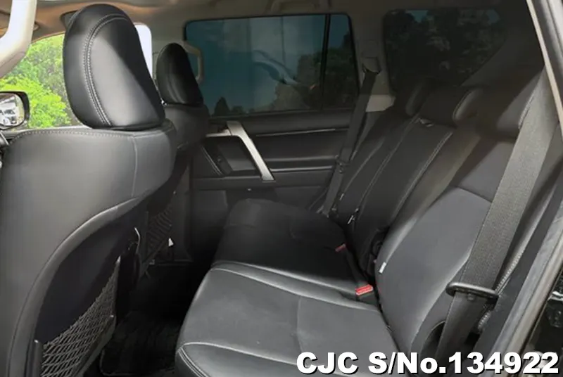 Toyota Land Cruiser Prado in Black for Sale Image 8