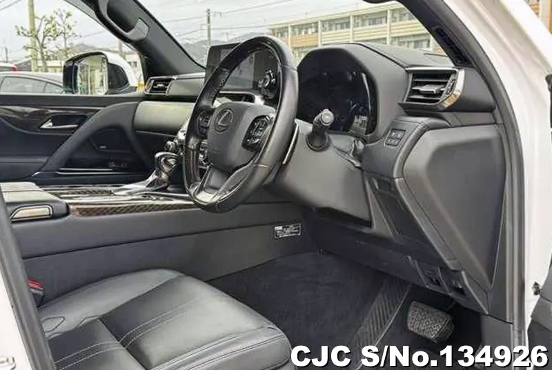 Lexus LX 600 in White for Sale Image 2
