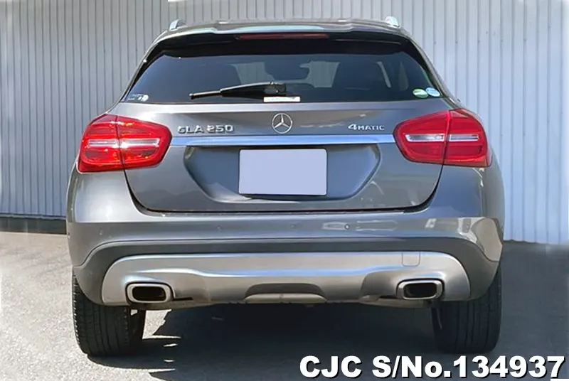 Mercedes Benz GLA Class in Gray for Sale Image 4