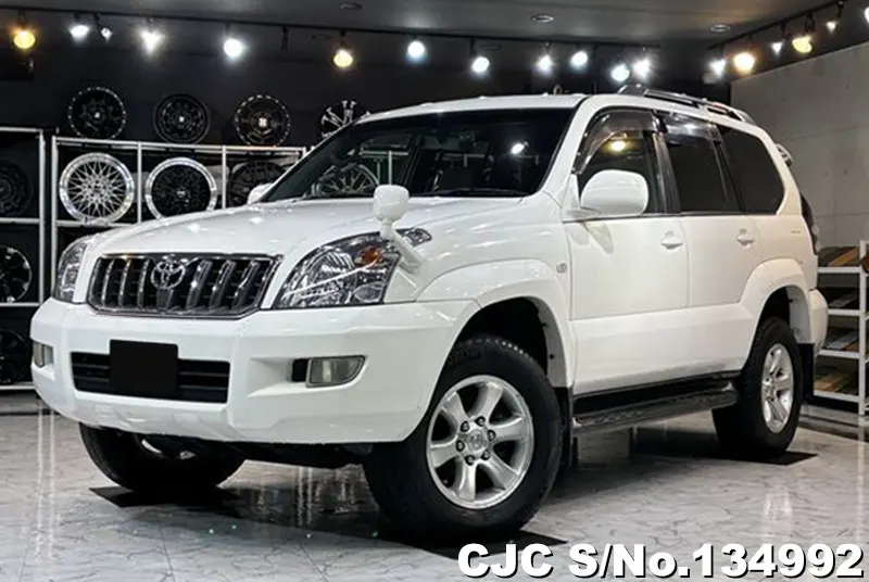 Toyota Land Cruiser Prado in White for Sale Image 2