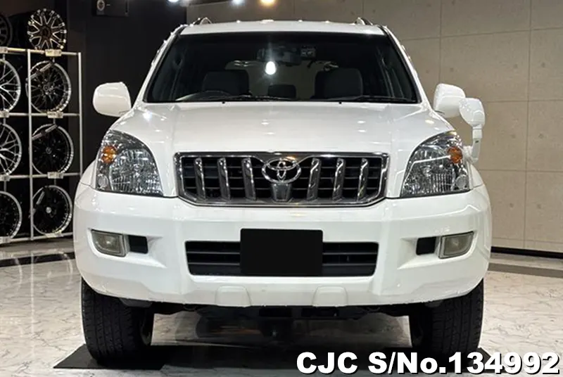 Toyota Land Cruiser Prado in White for Sale Image 3