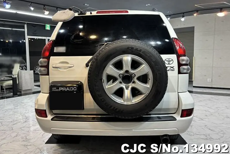 Toyota Land Cruiser Prado in White for Sale Image 4