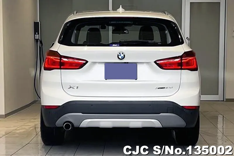 BMW X1 in White for Sale Image 2