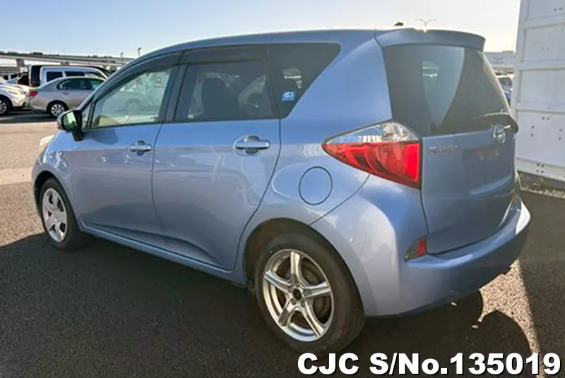 Toyota Ractis in Blue for Sale Image 1