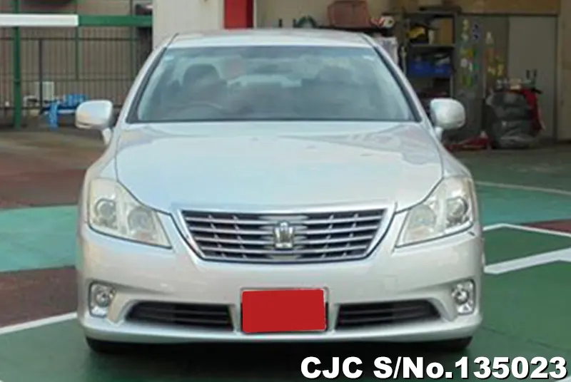 Toyota Crown in Silver for Sale Image 4