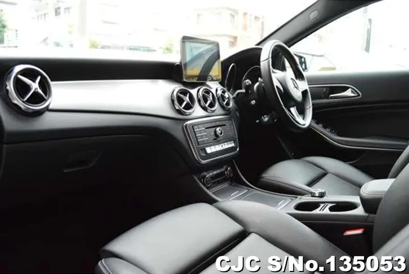 Mercedes Benz GLA Class in Black for Sale Image 9