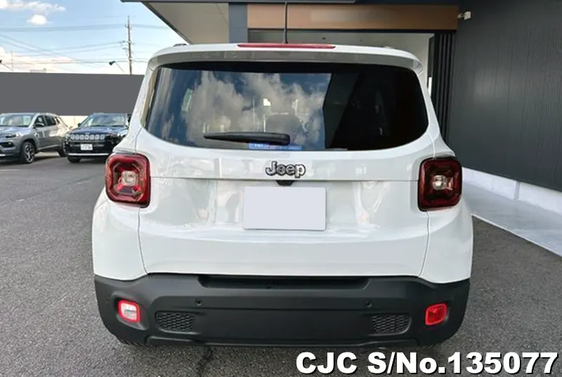 Chrysler Jeep Renegade in White for Sale Image 2