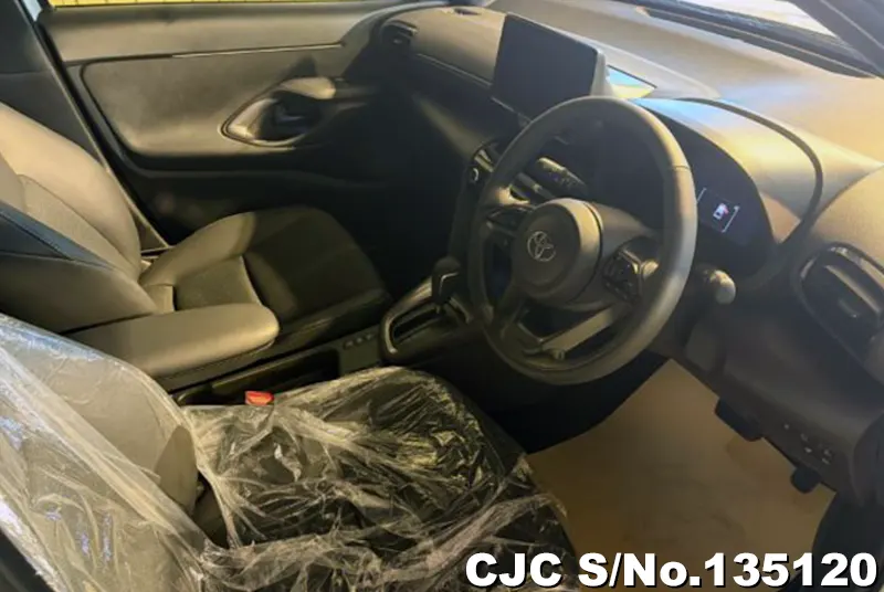 Toyota Yaris Cross in Pearl for Sale Image 3