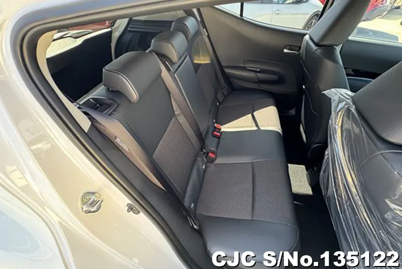 Toyota Aqua in White for Sale Image 16