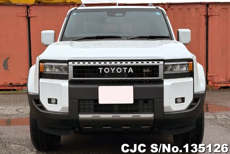 Toyota Land Cruiser 250 in Pearl for Sale Image 3