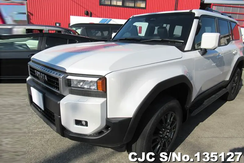 Toyota Land Cruiser 250 in Pearl for Sale Image 3