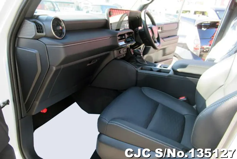 Toyota Land Cruiser 250 in Pearl for Sale Image 8