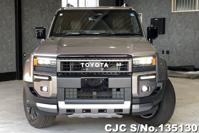 Toyota Land Cruiser 250 in Gray for Sale Image 4