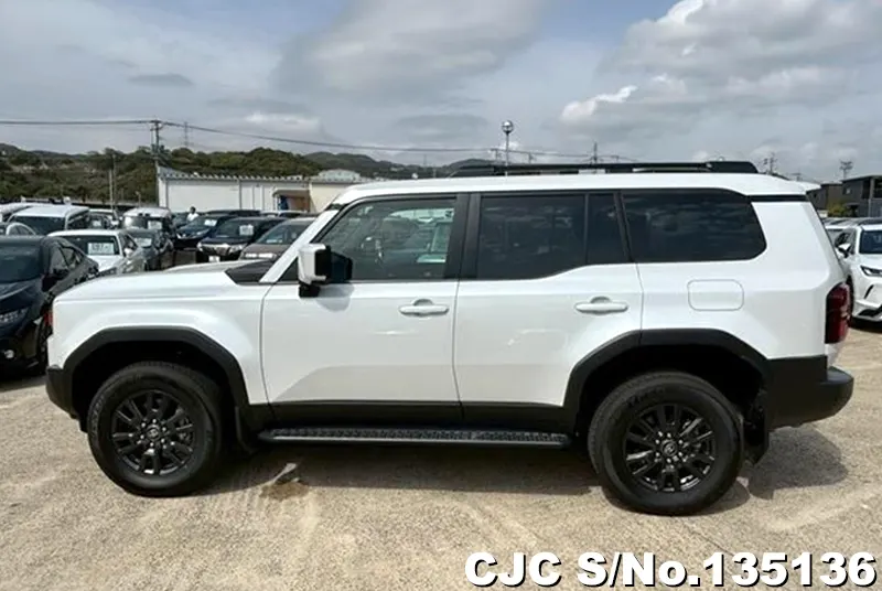 Toyota Land Cruiser 250 in Pearl for Sale Image 6